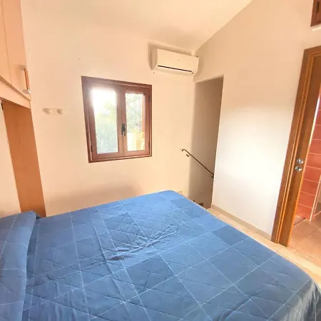 Gramsci 4 Apartment *